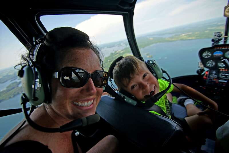 1000 Islands: 10, 20, 30, or 60-Min Scenic Helicopter Tour - Commentary, pilots, and what you actually hear