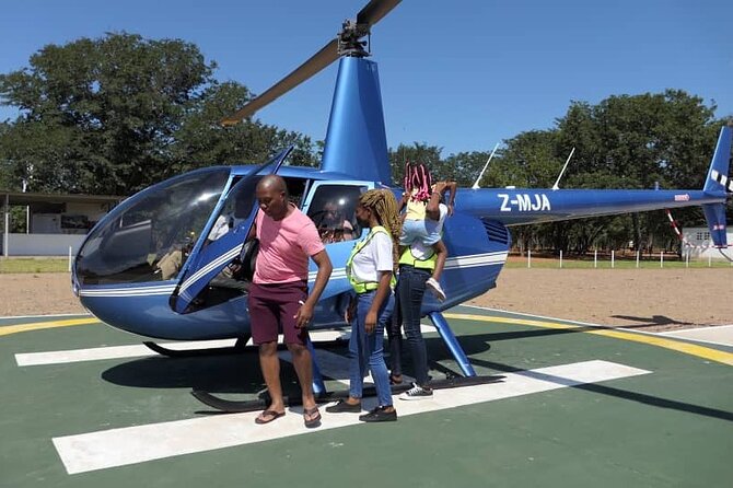 13-15 minutes Private Short Helicopter Flight - Zambezi National Park on the way back