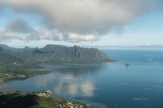 18 Minutes SHARED Helicopter Tour in Honolulu - Waikiki and Diamond Head from above