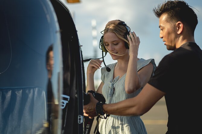 18 Minutes SHARED Helicopter Tour in Honolulu - Downtown Honolulu, Punch Bowl, and the city below