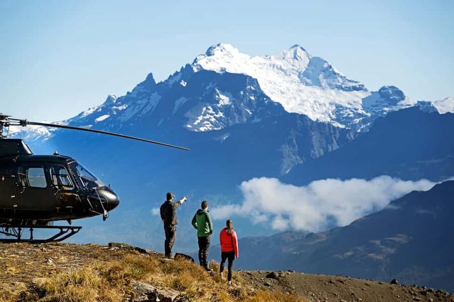 20-Min Helicopter Tour from Glenorchy | Alpine Express - Leaving Glenorchy for the Humboldt Mountains