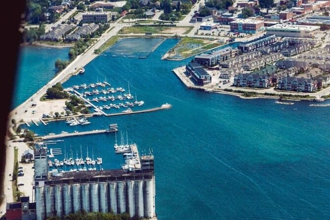 20 Minute Scenic Helicopter Private Tour - The historic town, blue water, and shoreline