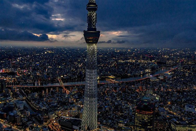 25-Min Downtown Helicopter Tour : Tokyo Skytree and Tokyo Tower - Tokyo Tower and the central city