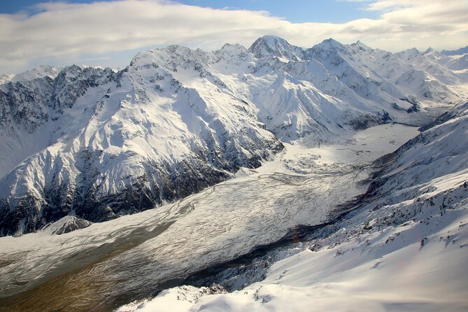 25-Minute Helicopter flight including an alpine landing - What the view is likely to feel like