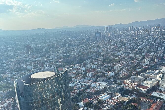 30' Mexico City Helicopter Tour - Landing at Ritz Carlton Reforma - A private flight with a dramatic finish