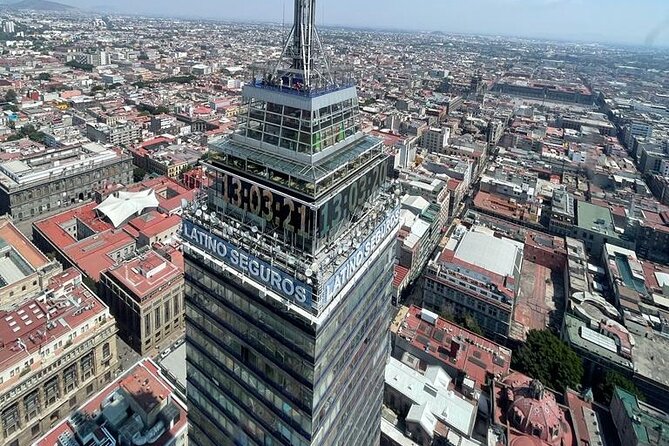 30 min Private Helicopter Tour in Mexico City - Palacio de Bellas Artes and the Downtown Skyline
