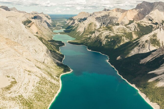 30 Minute Helicopter Tour over Lake Minnewanka, Banff - What the 45-minute experience really means