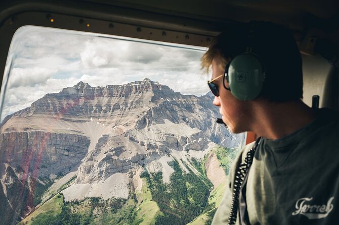 30 Minute Helicopter Tour over Lake Minnewanka, Banff - A small helicopter group changes the feel