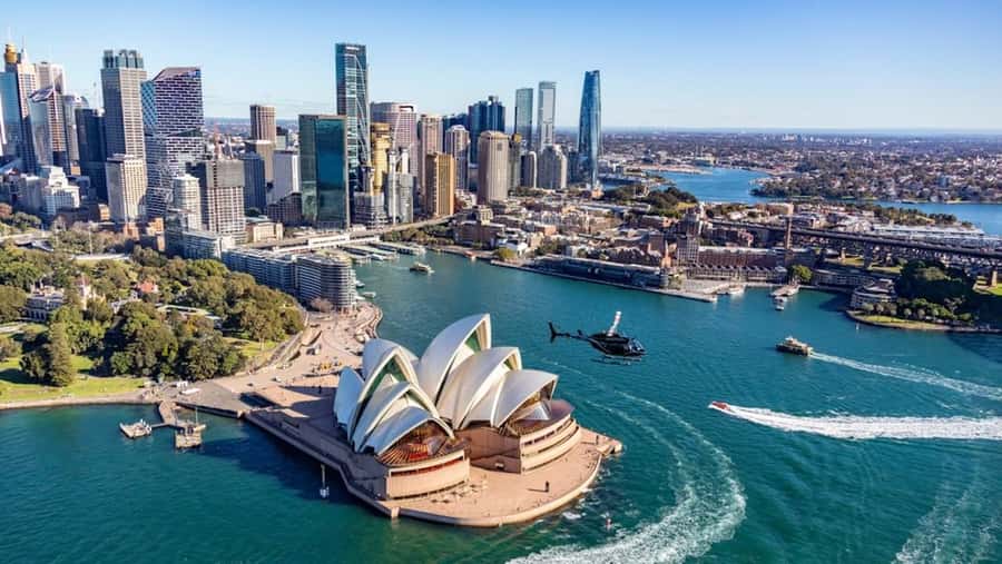 30 Minute Shared Sydney Harbour Scenic Helicopter Tour - Who will get the most from this tour?