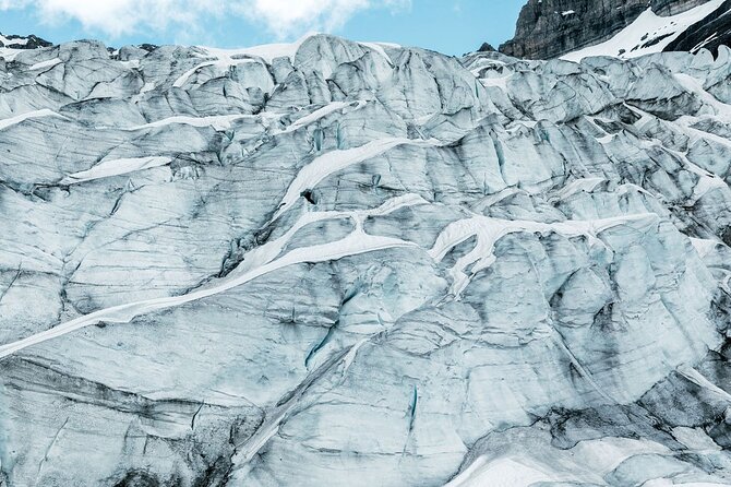 45 mins Helicopter tour to Mt Assiniboine & its Glaciers in Banff - What the small helicopter group changes