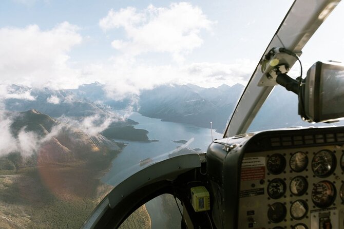 45 mins Helicopter tour to Mt Assiniboine & its Glaciers in Banff - Who will enjoy this flight most?