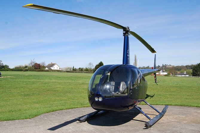 45 Minute London Olympic Helicopter Tour - Crossing Surrey and the M25