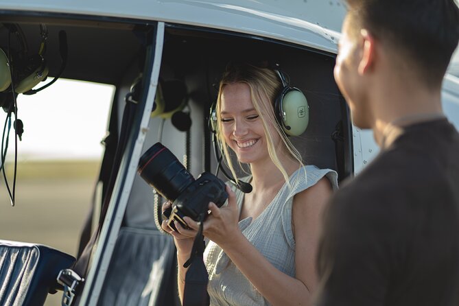 60 Minutes SHARED Helicopter Tour in Honolulu - From Sand Island to Waikiki and Diamond Head