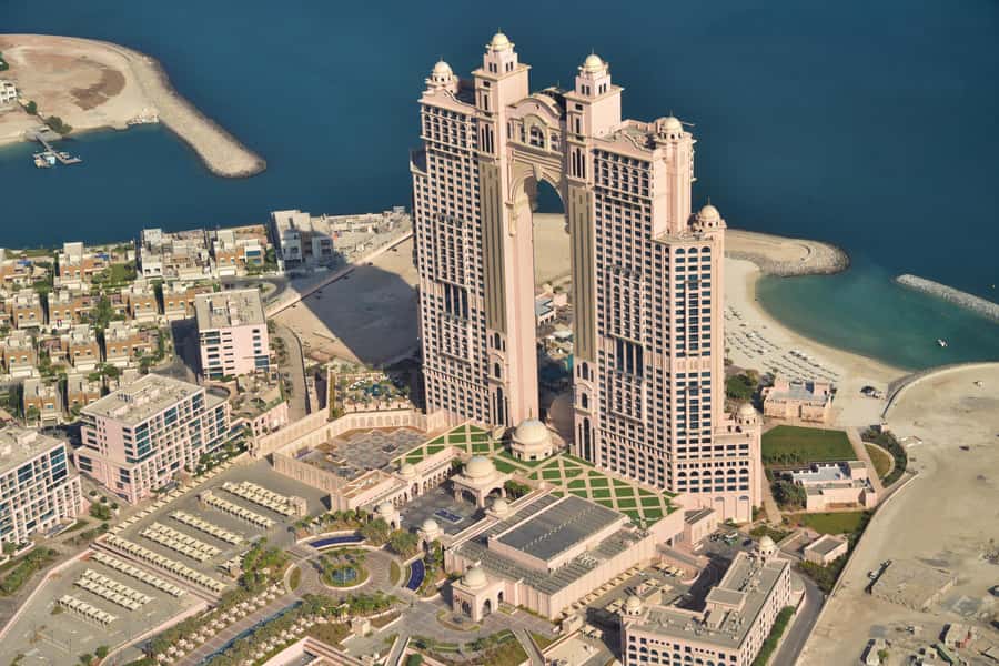 Abu Dhabi: Scenic Private Helicopter Tour - Al Hudayriat Island and Sheikh Zayed Sports City