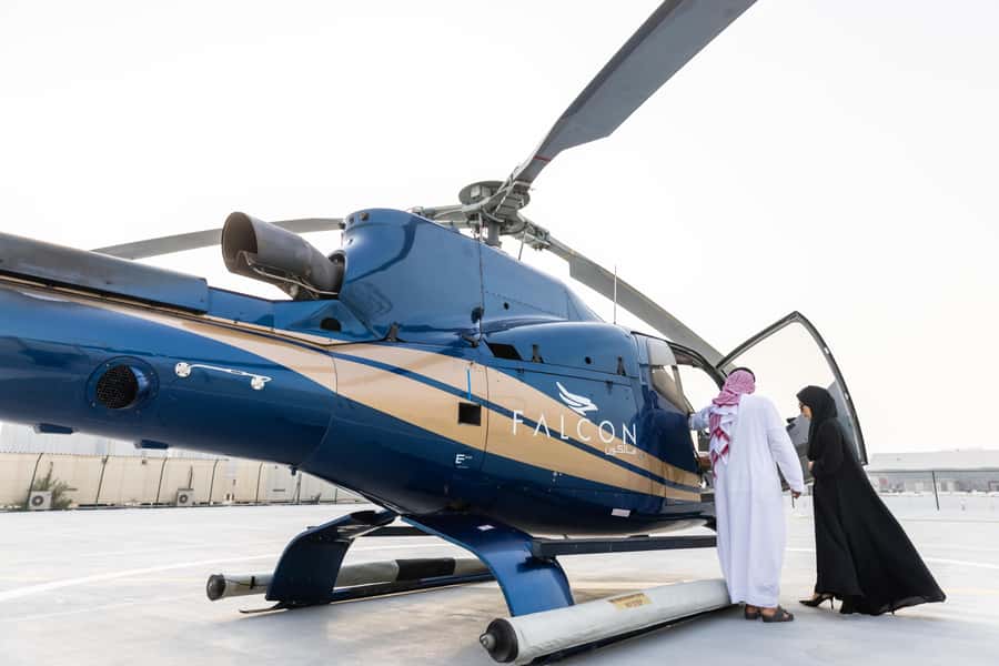 Abu Dhabi: Shared Helicopter Tour - Abu Dhabi from Mina Zayed to the Arabian Gulf