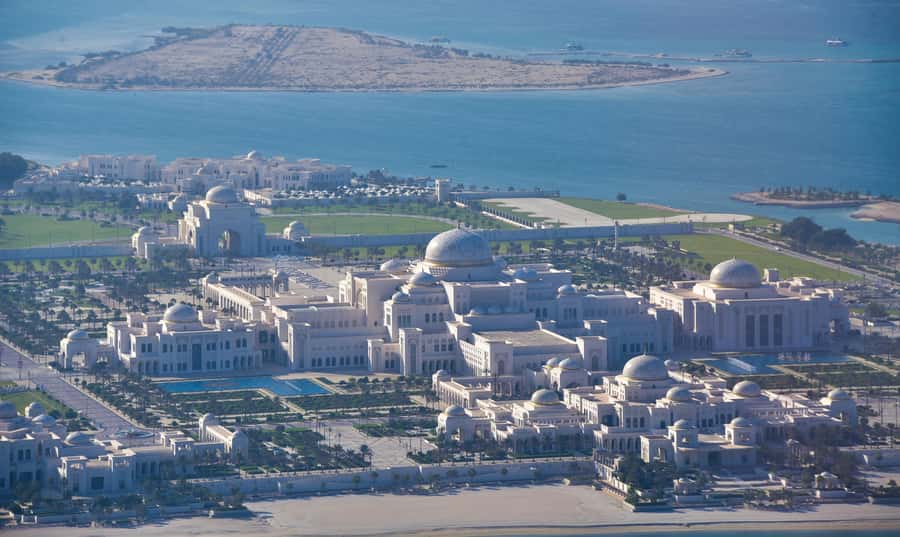 Abu Dhabi: Shared Helicopter Tour - Capital Gate, the leaning tower of Abu Dhabi