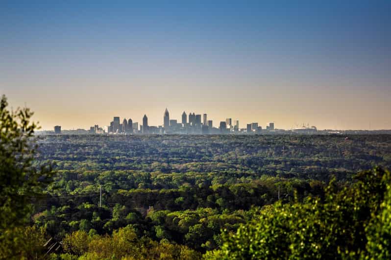 Atlanta: Private Helicopter Tour of Atlanta Skyline - From Signature Flight Support to the helicopter