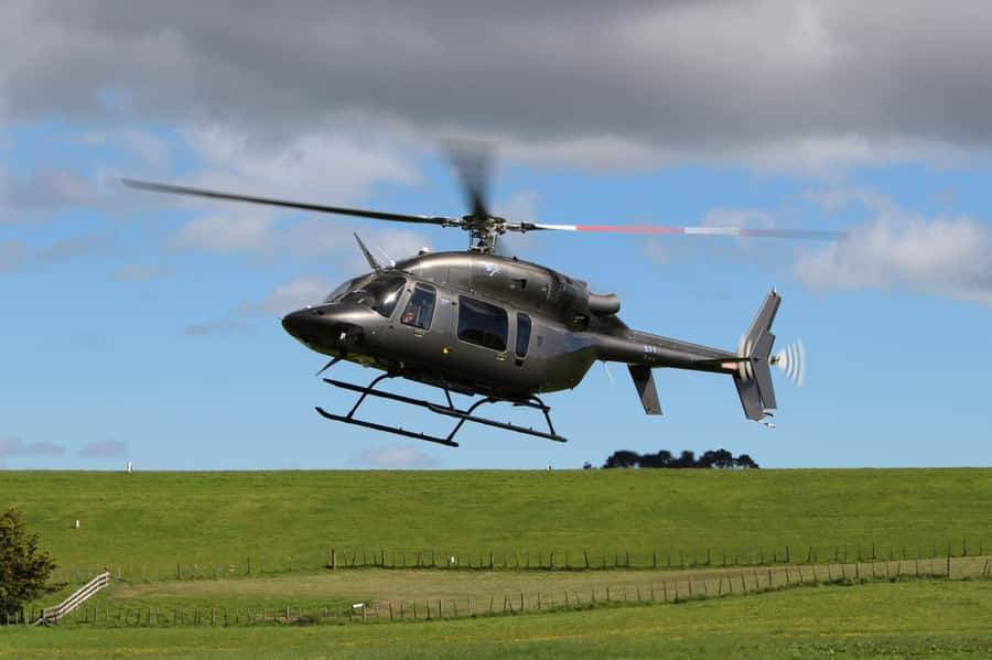 Auckland: 20min Helicopter scenic flight - City & Volcanoes - Rangitoto’s crater from the helicopter