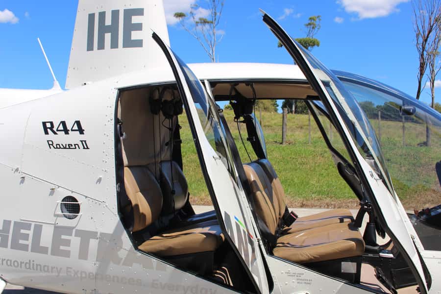 Auckland: 20min Helicopter scenic flight - City & Volcanoes - Aircraft, seating, and group size