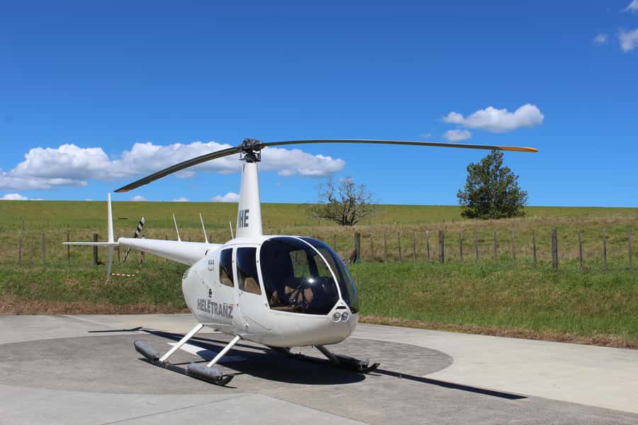 Auckland: 36 min scenic helicopter flight - Coast to Coast - Across the Waitemata Harbour to Devonport