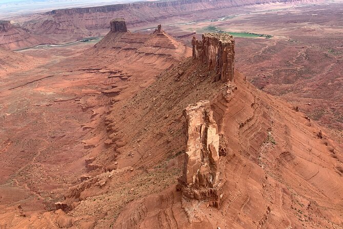 Backcountry Arches Helicopter Tour - 30 Minutes - Monitor and Merrimac Buttes from above