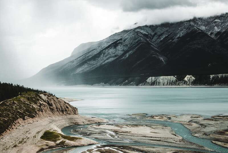 Banff/Jasper: Canadian Rockies Scenic Helicopter Tour - Who should book the Rockies helicopter tour?