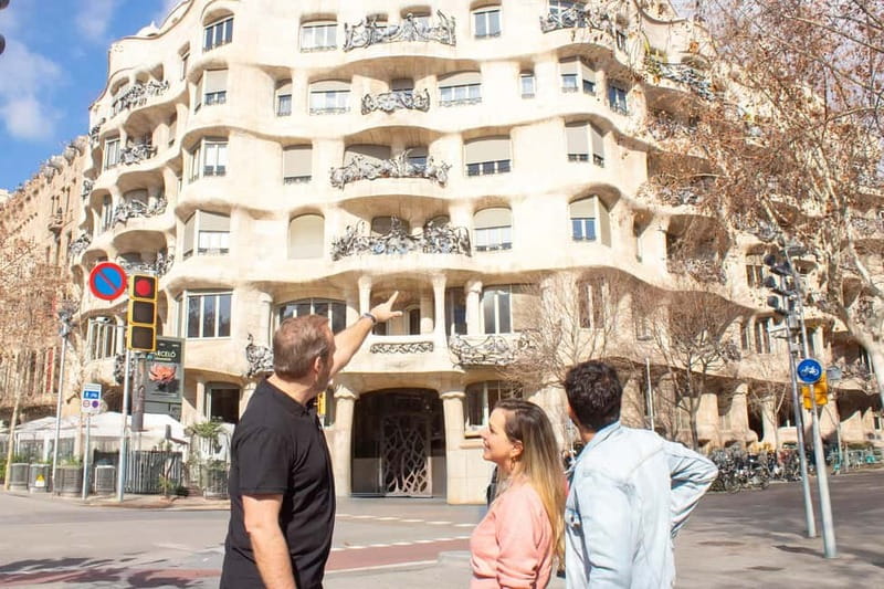 Barcelona: Helicopter, Boat Ride & Old Town Private Tour - What the $500 price means