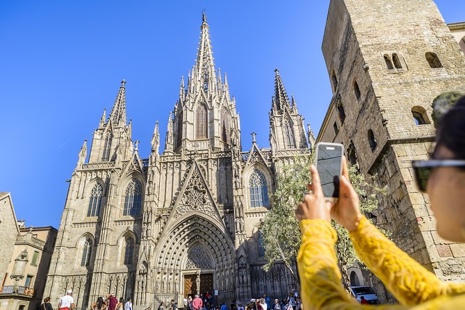 Barcelona Helicopter, Sailboat & Old Town Private Walking Tour - A land, sea, and air introduction to Barcelona
