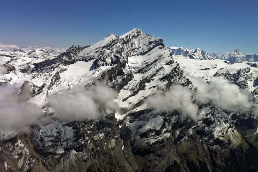 Bern: Private 42-Minute Swiss Alps Helicopter Flight - The price: best shared by three