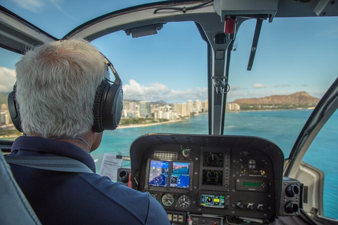 Blue Skies of Oahu Helicopter Tour - What the pilot adds to the experience