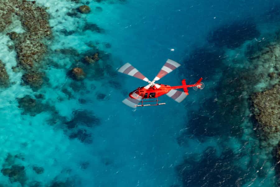 Cairns: Great Barrier Reef 30-Minute Helicopter Flight - Vlasoff and Upolu Sand Cay from above