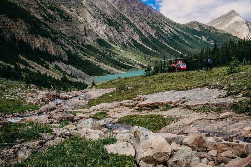 Canadian Rockies: Private Helicopter Tour and Hike for Two - Returning over the Rockies