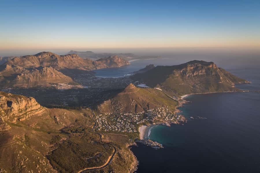 Cape Town: 20-Minute Helicopter Flight and Free Harbour Tour - What the pilot commentary adds
