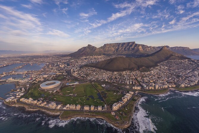 Cape Town Helicopter Tour: City Hopper - Signal Hill and Lion’s Head take shape