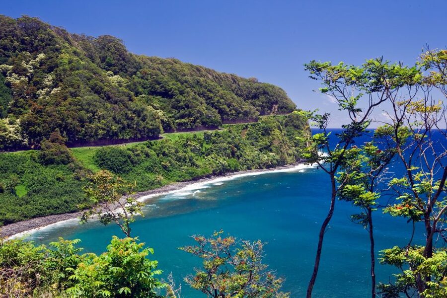 Central Maui: Two-Island Scenic Helicopter Flight to Molokai - Iao Valley and the West Maui Mountains