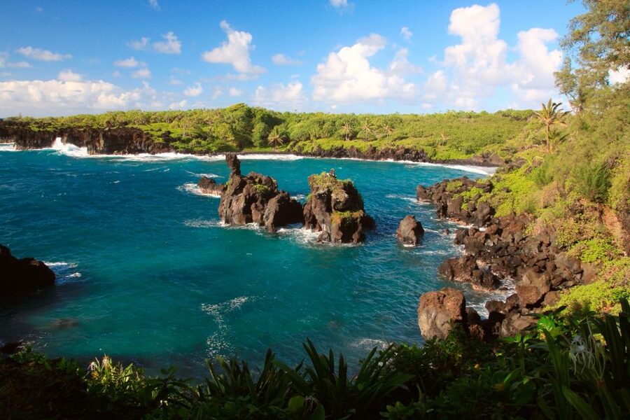 Central Maui: Two-Island Scenic Helicopter Flight to Molokai - Halawa Valley and Molokai’s fish ponds
