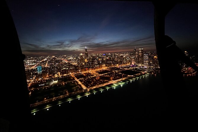 Chicago Helicopter 25-Mile Tour for up to Three Passengers - Chicago from Above in Just 15 Minutes