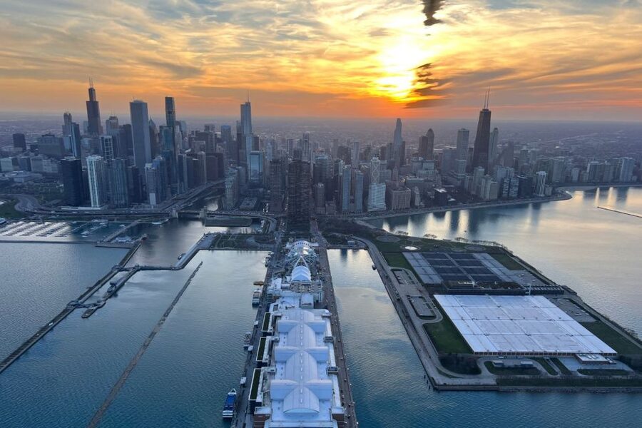 Chicago: Helicopter Tour of Chicago Skyline - Photography from the helicopter