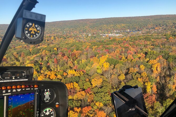 Couple's Private Hudson Valley Fall Foliage Helicopter Tour from Westchester - Key points to know before you book