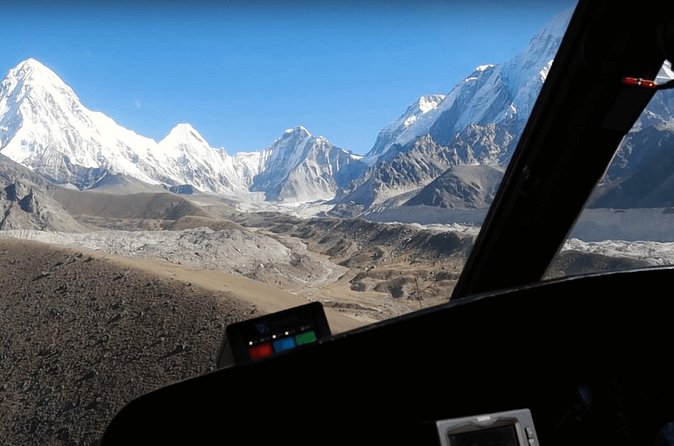 Day Tour to Everest Base Camp By Helicopter - Breakfast at Syangboche and Hotel Everest View