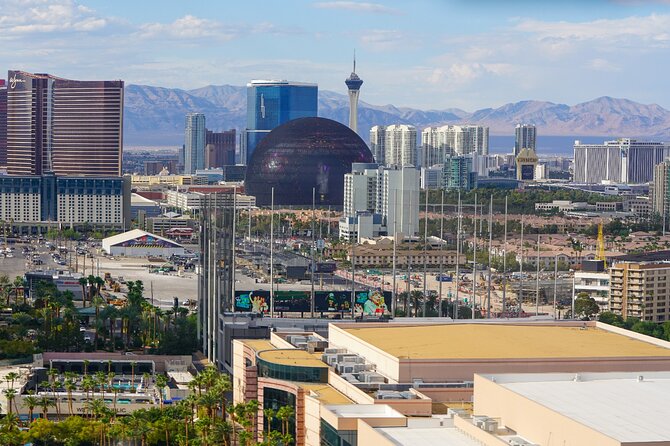 Daytime Hoover Dam and Las Vegas Strip Helicopter Flight - Returning over the famous Las Vegas Strip