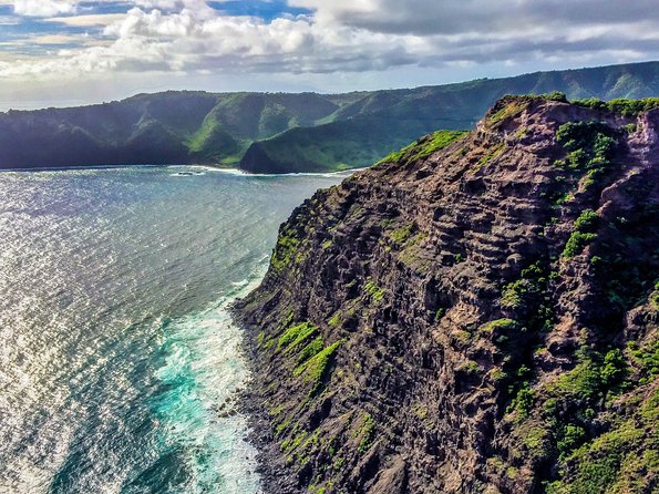 Doors Off West Maui and Molokai 45 minute Helicopter Tour - West Maui’s mountains, beaches, and rainforest