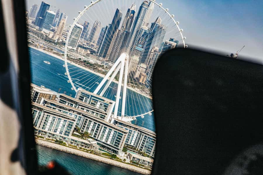 Dubai: Sightseeing Helicopter Ride from The Palm - The pilot’s commentary and the small cabin