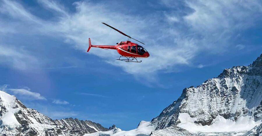 Exclusive helicopter-tour for 4 people to the Swiss Alps - Key points at a glance