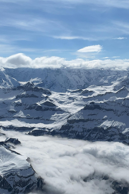 Exclusive helicopter-tour for 4 people to the Swiss Alps - Why this Bern helicopter flight is special