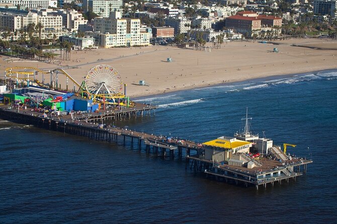 Experience Helicopter Attractions of Los Angeles - Beverly Hills and the celebrity-home views