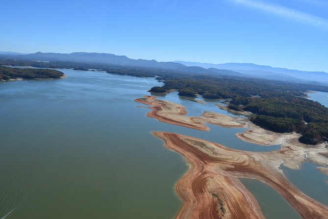 Extended Douglas Lake Region Tour by Helicopter - What You See During the Eight-Minute Route