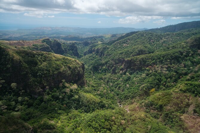 Fiji Private Helicopter Tour Sleeping Giant and Koroyanitu Heritage Park - Is $315.14 per person good value?