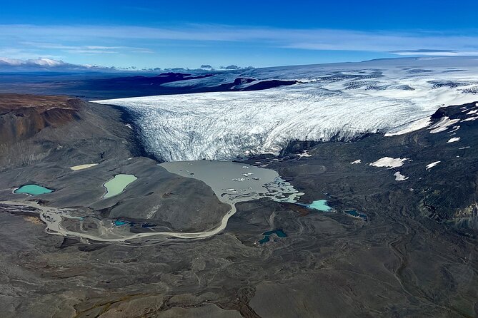Fire and Ice Helicopter Tour: Glacier and Hengill Geothermal Area - Hengill geothermal area: the second landing