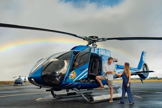First Class Maui & Molokai Helicopter Tour with Landing - The Ulupalakua Ranch landing